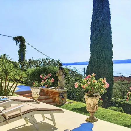 In Vera Villa